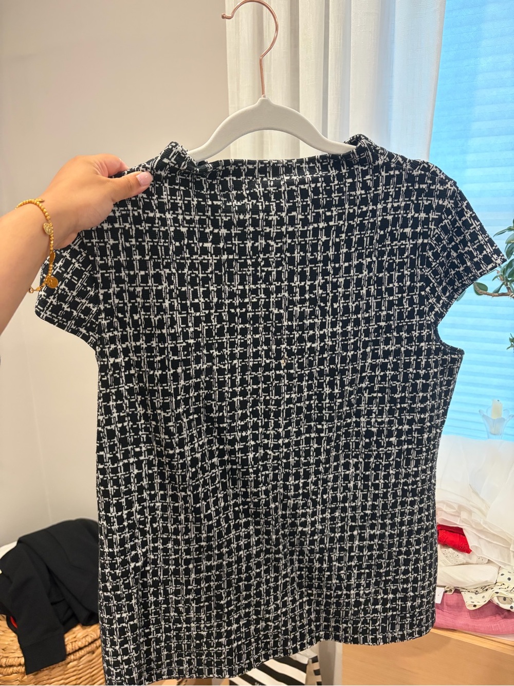 Ann Taylor work top mock neck